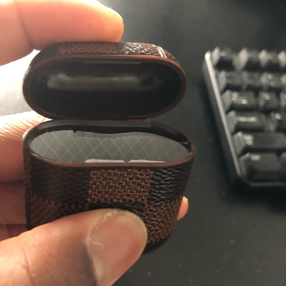 iPhone X LV Case and AirPod Case - Picture 5 of 5